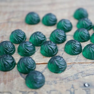 Cabochon 11mm Art Deco Emerald Green Cabochon with Pattern Glass Rhinestone (4) J199