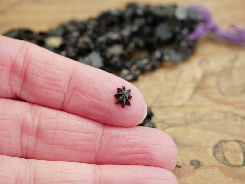 Hank Antique Mourning Beads Jet Glass Beads Sew on Beads Two hole Sew On 6mm Star Full HANK 288 SD28-HANK