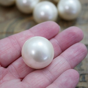 Extra Large Off White, Antique White, Light Cream White Faux Acrylic Pearl Beads with Hole 24mm Round Vintage Japan Pearls 6 beads HP39 image 4