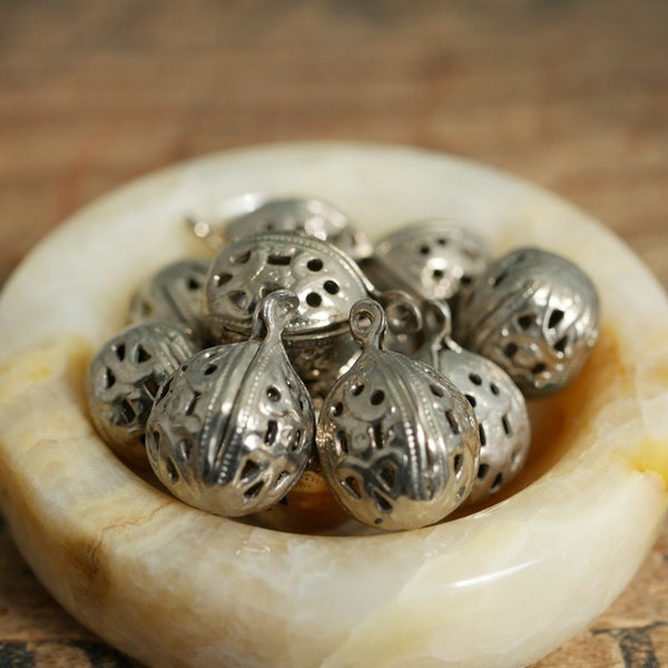 Vintage Silver Filigree Drop Beads 12mm Silver Bead with Loop Silver Ox Ornate Drop Bead (6 beads) GB33