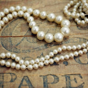 Vintage Glass Pearl Graduated Strand No Clasp Pearl Strand Faux Pearls Cream Pearls (1) MP114