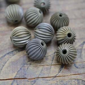 Vintage Corrugated Brass Beads 14mm Age Patina on the Brass Lightweight Beads (8 beads) W39