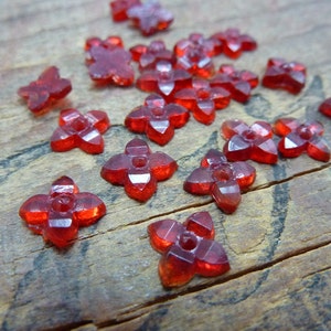 Vintage Small Glass Flower Flatback Rhinestone Siam Red (20)