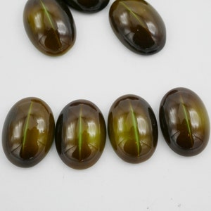 Stunning Green Line Glass Cabochon Vintage Glass Cab 18x13mm ( 4 pcs) JH61