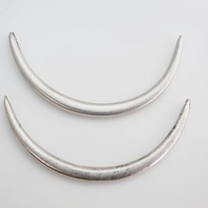 Zola Elements Antiqued Silver Necklace Half Circle Link Component 2 Holes 44x32mm Smooth Pendant Link (2 pcs) #10103