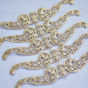 Vintage Gold Stamping Filigree Stamping Long Ornate Stamping 90x15mm (1) GB52
