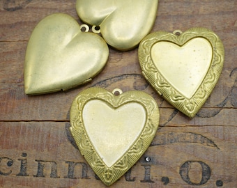 Large Vintage Brass Heart Locket 40mm Locket with 28mm Inset (1 pc) W31