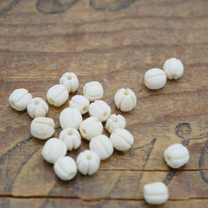 Carved Bone Beads 5mm Striped Bovine Bone Beads ( 20 pcs) HP67