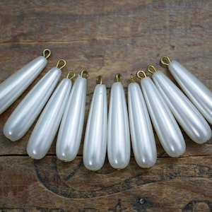 Vintage Faux Pearl Drops Long White Acrylic Pearl Drops 30x8mm Gold Wire Loop Lightweight (8 pcs) HP25