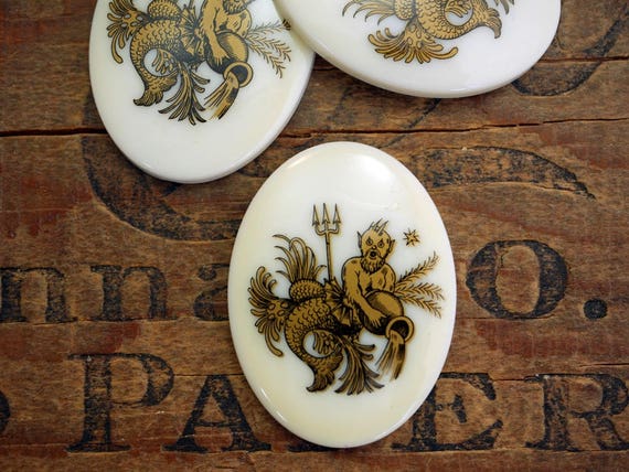 Vintage Acrylic Cabochon Merman Poseidon Cabochon 30x40mm (1)