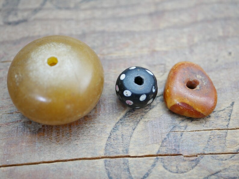 3 beads Antique Bead Lot Copal Amber Beads and Old Skunk Trade Bead Large Copal Amber Bead