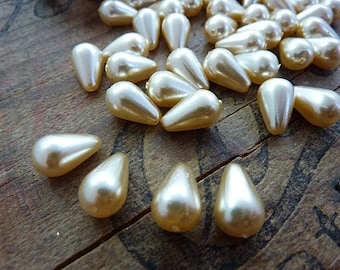 Vintage Glass Pearl Cream Color Teardrop Glass Pearls 12x8mm (8 beads) EW104