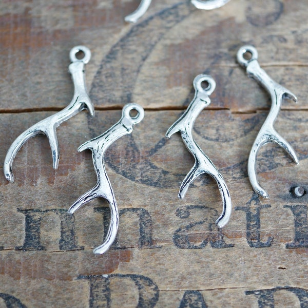 Pewter Antler Charms Deer Antler Charm (6 pcs) P203