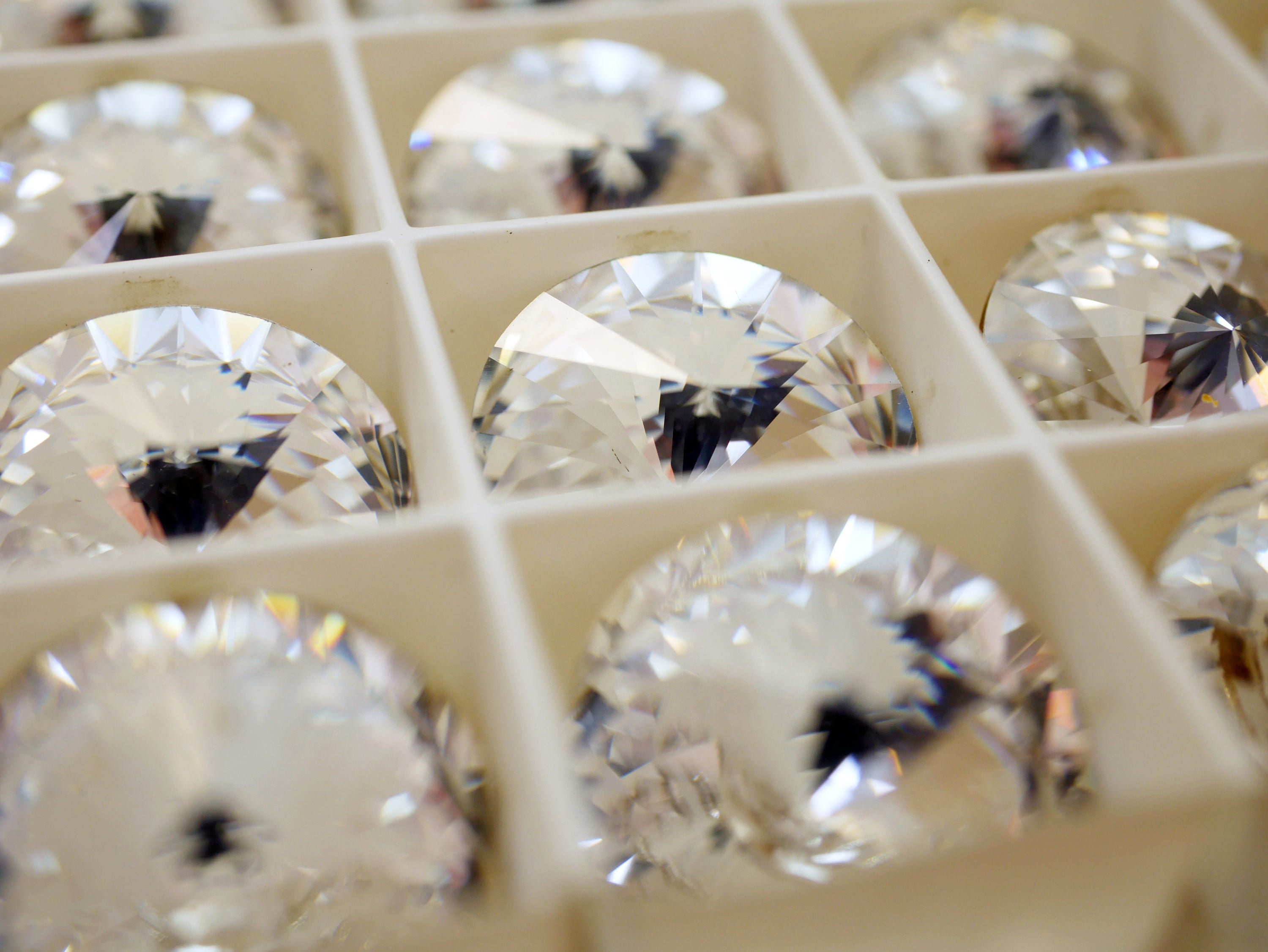 Vintage Swarovski Crystal Rivoli Rhinestone, 18mm No Hole (1) - Etsy