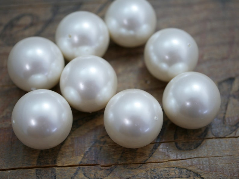 Extra Large Off White, Antique White, Light Cream White Faux Acrylic Pearl Beads with Hole 24mm Round Vintage Japan Pearls 6 beads HP39 image 1