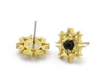 Brass Moon Earring, 4 Raw Brass 3 Claw Crescent Moon Stud Earrings - Pad Size 4mm (13mm) N1327