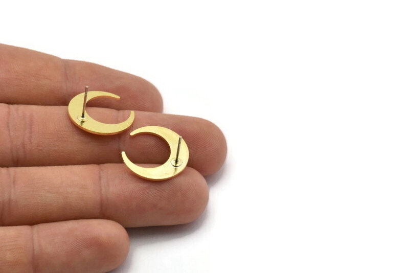 アクセサリー moon Brass Moon Earring, 6 Raw Brass Crescent Moon Stud Earrings