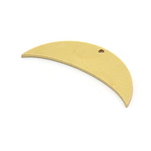 Brass Moon Charm, 10 Raw Brass Crescent Moon Charms With 1 Hole (32x9x0.80mm) SMP0640