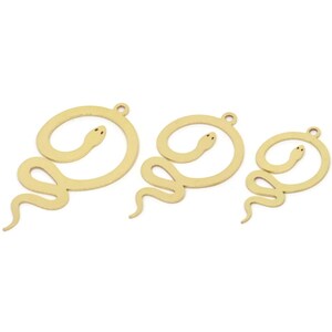 Ciondolo a forma di serpente in ottone, ciondoli a forma di serpente in ottone grezzo con 1 anello, spazi vuoti, reperti (25/30/35x0,60 mm) SMP2414