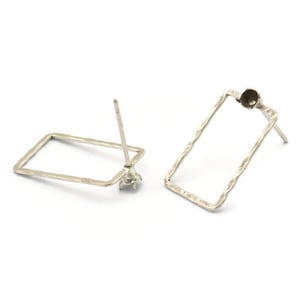 Pendiente rectangular de plata, 2 postes rectangulares martillados de latón bañados en plata antigua con 1 almohadilla, colgantes, accesorios (19 x 12 x 0,6 x 1 mm) E371