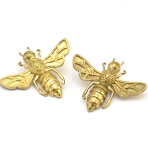 Brass Bee Pendant, 4 Raw Brass Bee Charm With 1 loop, Pendant (21x24mm) E585