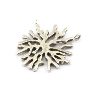 Silver Coral Pendant, 2 Antique Silver Plated Brass Coral Pendants With 2 Loops (28x29x1.5mm) U066