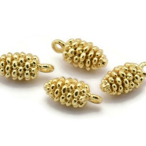 Pingente de cone dourado, 2 pingentes de cone de pinho de latão banhado a ouro com 1 argola (16x7,5 mm) U109 Q0388