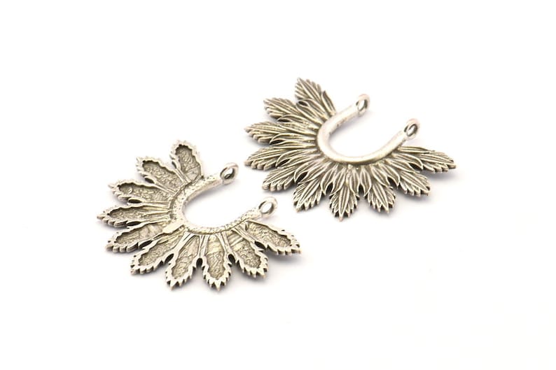 2 Antique Silver Plated Brass Leaf Charm Pendants With 2 Loops Earrings N820 H935 Findings 33x25mm Silver Leaf Charm