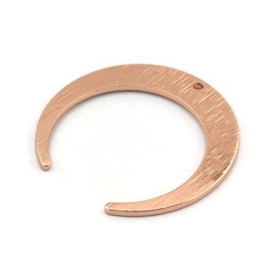 Rose Gold Moon Charm, 4 Textured Rose Gold Brass Crescent Moon Charms With 1 Hole, Connectors (27x25x1mm) D931