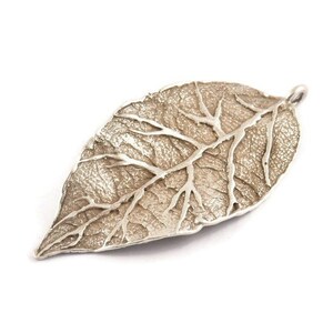 Silver Leaf Charm, Antique Silver Plated Brass Leaf Charms With 1 Loop (60x30x1.4mm) E255