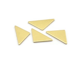 Blanc triangle en laiton, 24 blancs triangle en laiton brut, blancs d’estampage (19x10x1mm) M01685