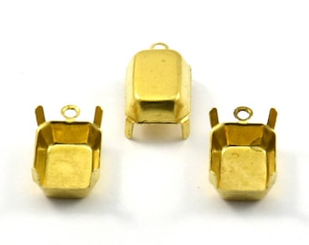 Oprawa z ząbkami prostokątnymi, 25 surowych prostokątów mosiężnych z 1 pętelką, oprawy z ząbkami z 4 pazurami (10 x 14 mm) S616