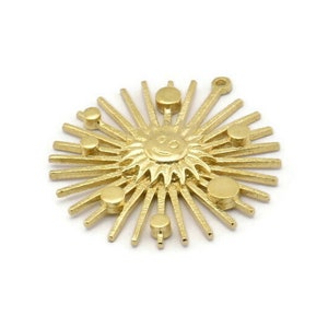 Brass Sun Charm, Raw Brass Sun Charm With 1 Loop, Findings (37x34mm) N1620