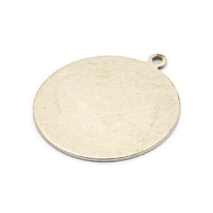 Silver Round Charm, 4 Antique Silver Plated Brass Round Charms With 1 Loop, Blanks (25x28x0.80mm) M462