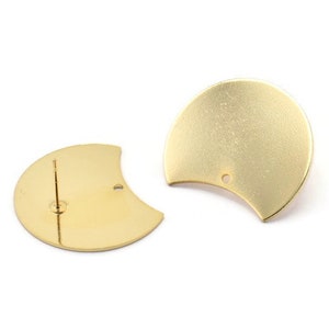 Gold Moon Earring, 2 Gold Plated Brass Moon Stud Earrings With 1 Hole (28x21x0.80mm) M050 A1513 Q1035