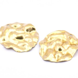 Brass Wavy Disc, 12 Raw Brass Wavy Disc Charms With 1 Hole, Earrings, Pendants, Findings (29x26x0.60mm) D0801