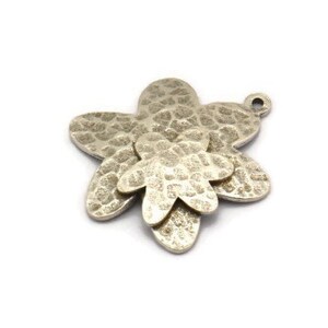 Silver Flower Charm, Antique Silver Plated Brass And Raw Copper Flower Charm With 1 Loop, Copper Charms, Mixed Material (27x24x3.5mm) N2209