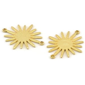 Gold Sunny Stecker, 4 vergoldete Messing texturierte Sunny Stecker mit 2 Schlaufen (27x22x1mm) D0559 Q0650