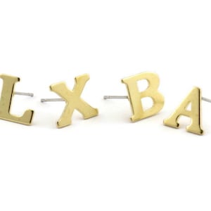 Brinco de letra de pino, 8 alfabetos de letras de latão bruto, maiúsculas, inicial de letra em branco para brincos personalizados, letras personalizadas