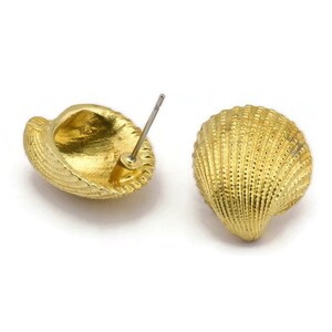 Brass Shell Earring, 2 Raw Brass Sea Shell Stud Earrings 18x16mm N0940 image 1