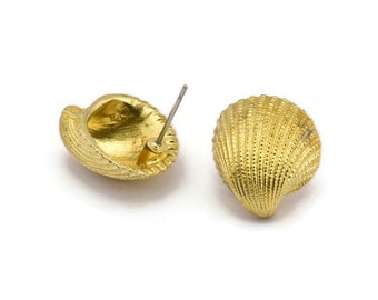 Brass Shell Earring, 2 Raw Brass Sea Shell Stud Earrings (18x16mm) N0940