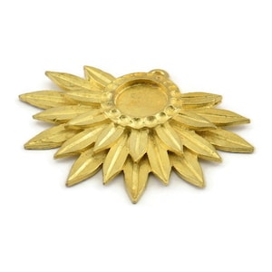 Brass Sunflower Charm, Raw Brass Flower Charm Earrings With 1 Loop, Pendants, Earrings (28x39mm) N0735