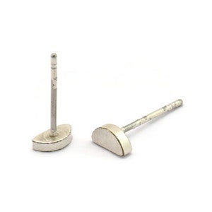 Silver Moon Earring, 8 Antique Silver Plated Brass Half Moon Stud Earrings (6x3mm) D1405