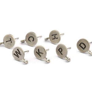 Orecchini con lettere in argento, 4 alfabeti in ottone placcato argento antico con 1 anello, orecchini con alfabeto, orecchini iniziali, orecchini personalizzati (9 mm)