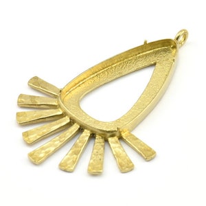Brass Drop Pendant, 2 Raw Brass Drop Shape Hammered Sunny Pendants And 1 Pad Setting With 1 Loop (61x42.5x4.5mm) E258
