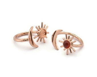 Ringinfattningar i roséguld, 2 mån- och solringar i roséguldpläterad mässing med 1 steninfattning - dyna i storlek 5 mm N1021 Q0955