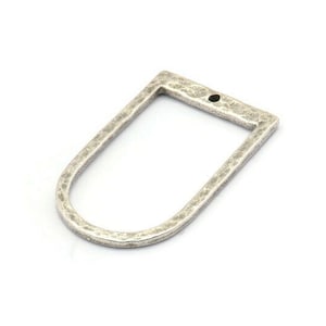 D Shape Rings, 4 Antique Silver Plated Brass Hammered D Shape Connectors With 1 Hole, Rings (29x17x1.3mm) BS 1875