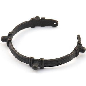 Black Textured Charm, 1 Oxidized Brass Black Textured Pendant with 2 Holes, Necklace Finding (103x4.5x5mm) V040 S510