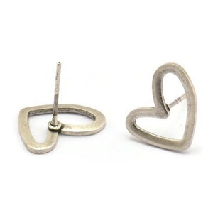 Silver Heart Earring, 8 Antique Silver Plated Brass Heart Stud Earrings (11x14x1mm) D1195 A1221 H0475