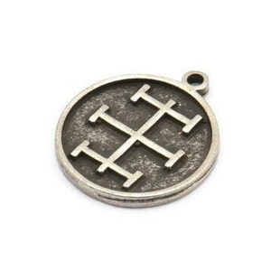 Nordic Runes Charm, 2 Antique Silver Plated Brass Viking Talisman Of Concentration Symbol Charms With 1 Loop (20x17x1.5mm) N2036